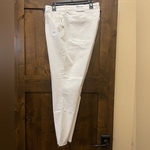 NWT Old Navy Rockstar Super Skinny Jeans